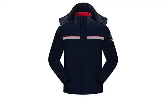 How to Layer with an Outdoor Jacket for Maximum Winter Protection?