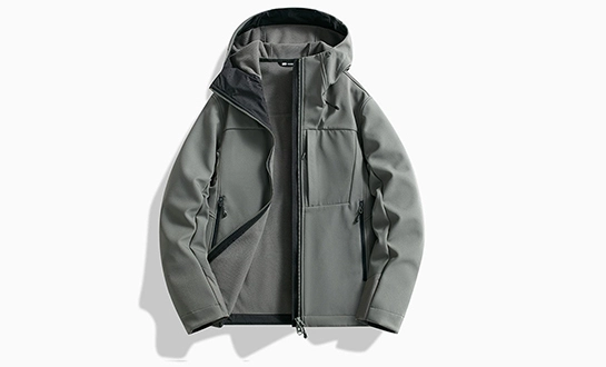 How Outdoor Jackets Keep You Warm in Freezing Temperatures?