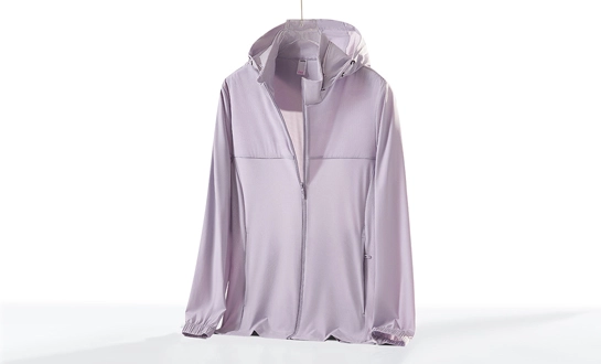 Choosing Sun Protection Clothing for Cold or Cloudy Days