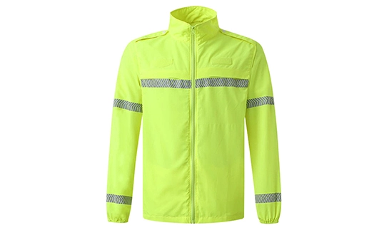 Wrinkle-Resistant Work Clothing Uses for Daily Wear